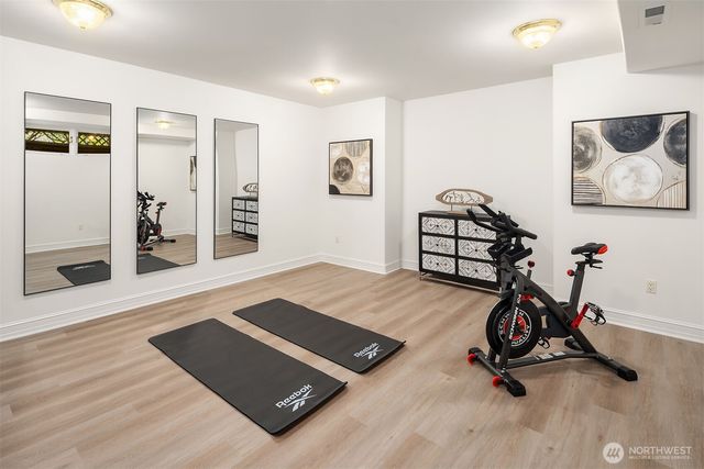 15805 SE 16th Street, Bellevue, WA 98008