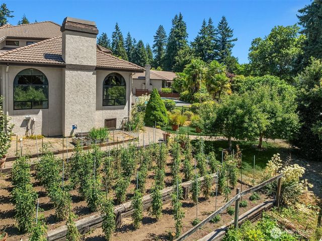 15805 SE 16th Street, Bellevue, WA 98008