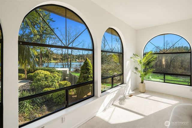 15805 SE 16th Street, Bellevue, WA 98008