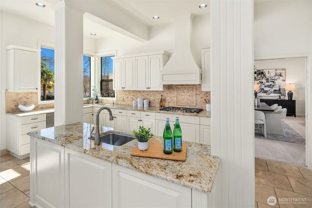 15805 SE 16th Street, Bellevue, WA 98008