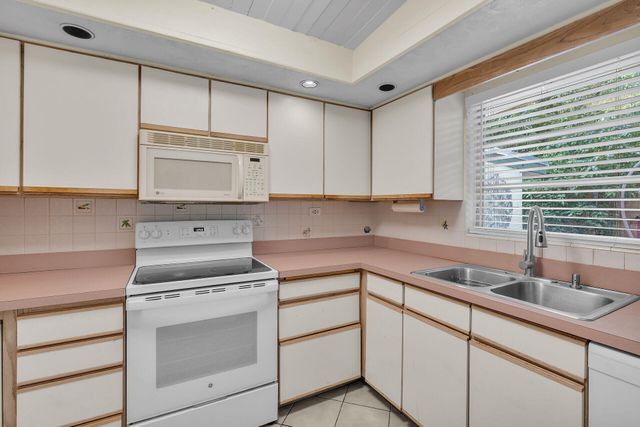 5353 Dogwood Dell Street, Marathon, FL 33050