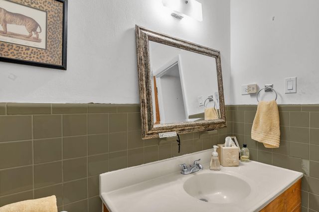 5353 Dogwood Dell Street, Marathon, FL 33050