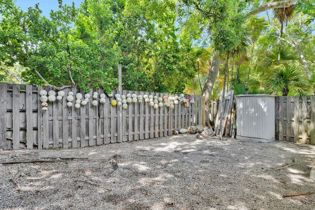 5353 Dogwood Dell Street, Marathon, FL 33050