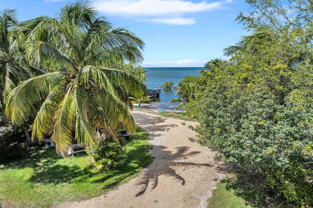 5353 Dogwood Dell Street, Marathon, FL 33050