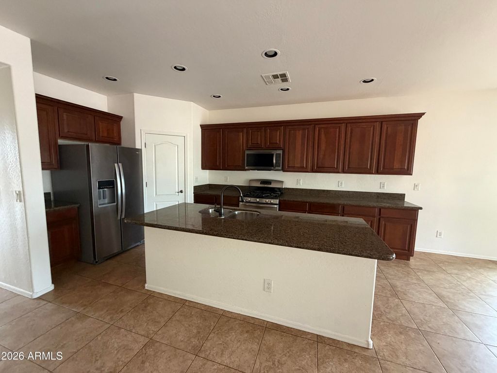 2837 N MYSTIC Court, Casa Grande, AZ 85122 — photo 5