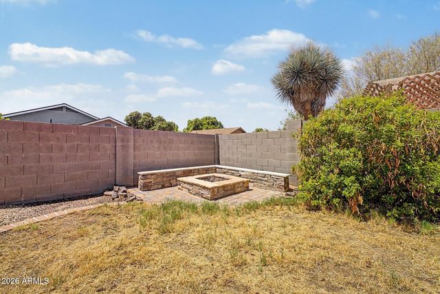 8833 E DALLAS Street, Mesa, AZ 85207