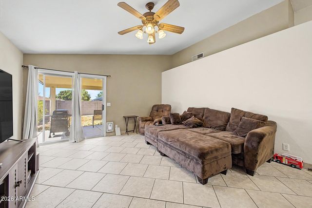 8833 E DALLAS Street, Mesa, AZ 85207