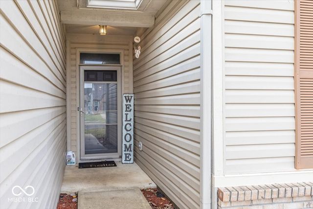 4162 S Woodtrail Lane, New Palestine, IN 46163