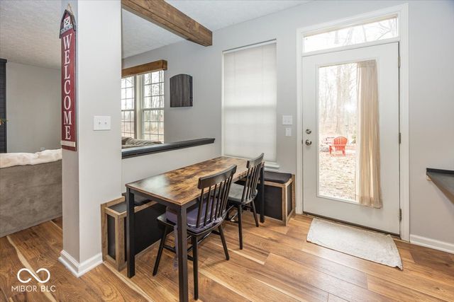 4162 S Woodtrail Lane, New Palestine, IN 46163