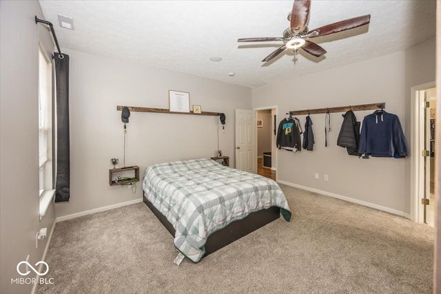 4162 S Woodtrail Lane, New Palestine, IN 46163