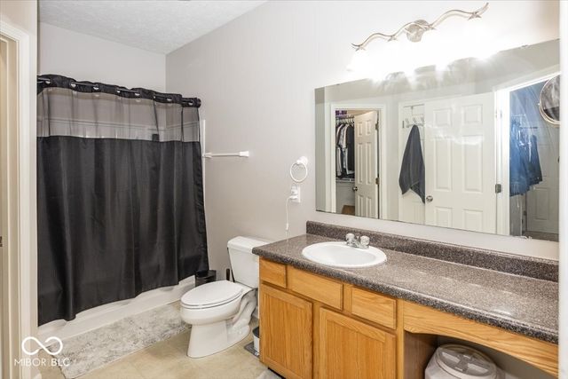 4162 S Woodtrail Lane, New Palestine, IN 46163