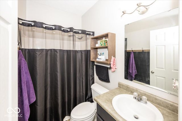 4162 S Woodtrail Lane, New Palestine, IN 46163