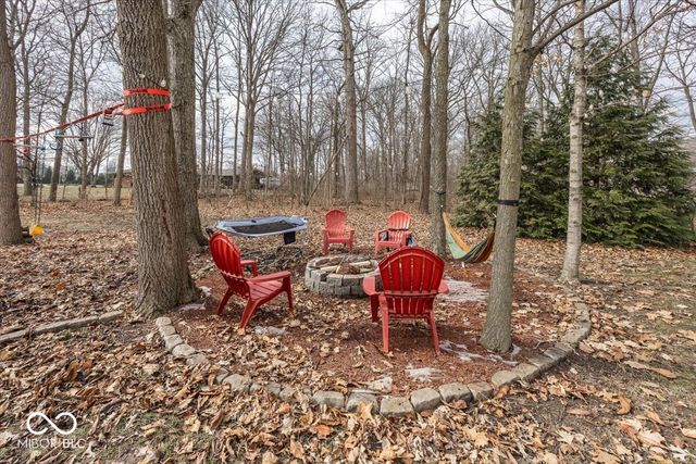 4162 S Woodtrail Lane, New Palestine, IN 46163