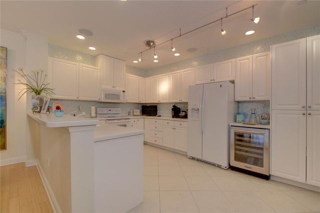 505 MANDALAY AVE 62, Clearwater Beach, FL 33767