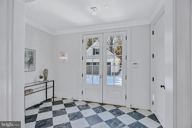 5904 BRADLEY BLVD, Bethesda, MD 20814