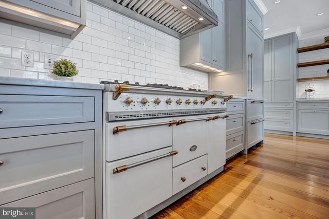 5904 BRADLEY BLVD, Bethesda, MD 20814