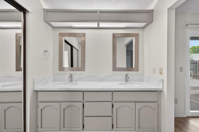 4714 Monument Dr, Sacramento, CA 95842