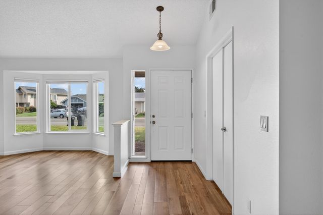 4714 Monument Dr, Sacramento, CA 95842