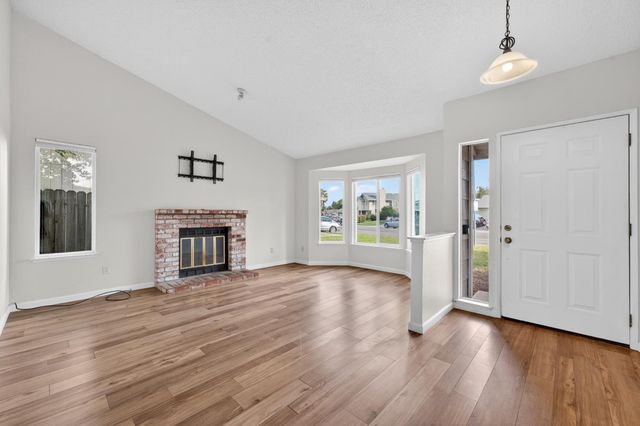 4714 Monument Dr, Sacramento, CA 95842