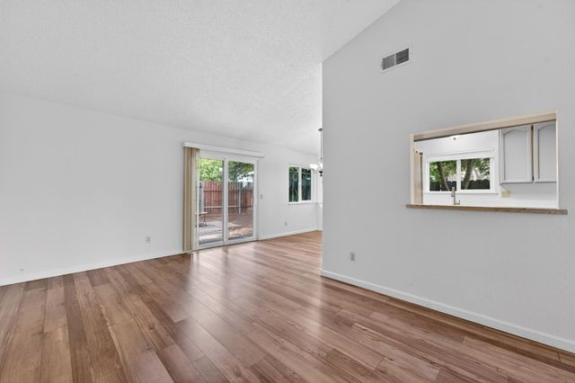 4714 Monument Dr, Sacramento, CA 95842