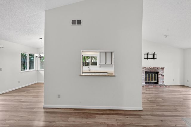 4714 Monument Dr, Sacramento, CA 95842