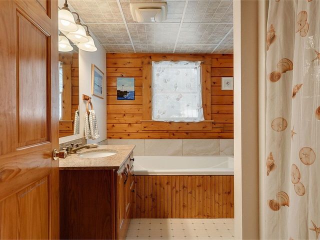 657 Maple Street, Waltham, VT 05491