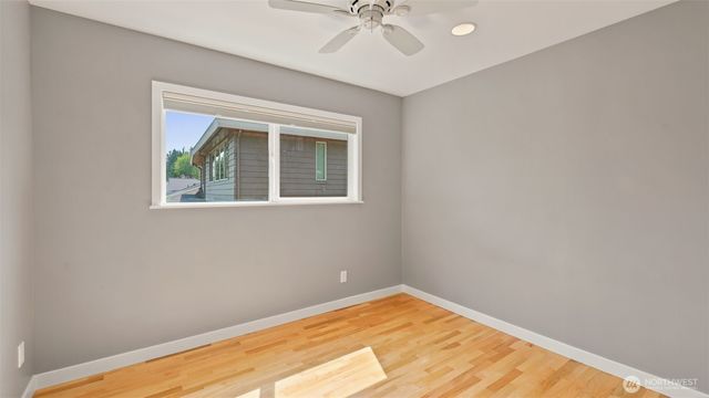 1703 128th Avenue SE, Bellevue, WA 98005