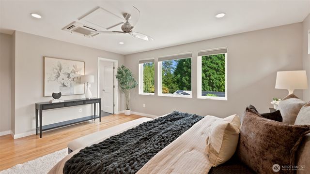 1703 128th Avenue SE, Bellevue, WA 98005
