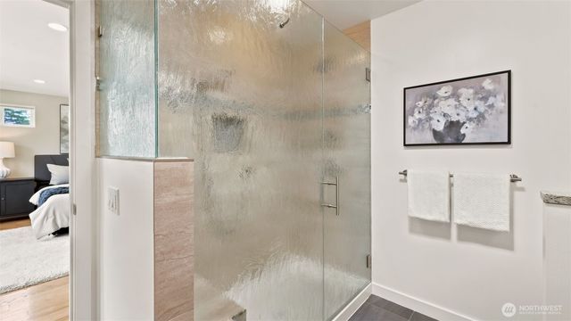 1703 128th Avenue SE, Bellevue, WA 98005