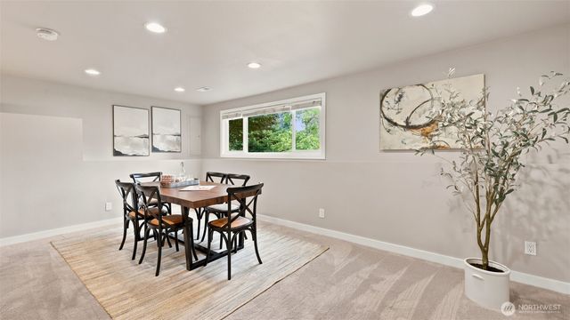 1703 128th Avenue SE, Bellevue, WA 98005