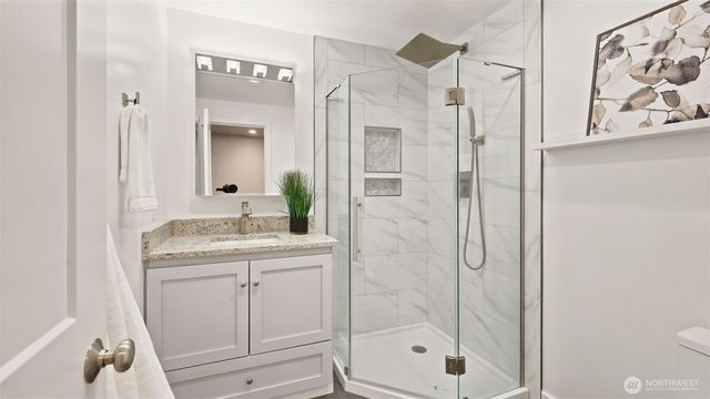 1703 128th Avenue SE, Bellevue, WA 98005