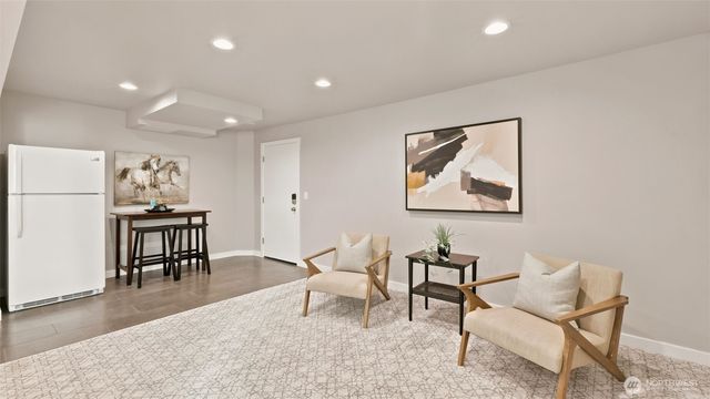 1703 128th Avenue SE, Bellevue, WA 98005