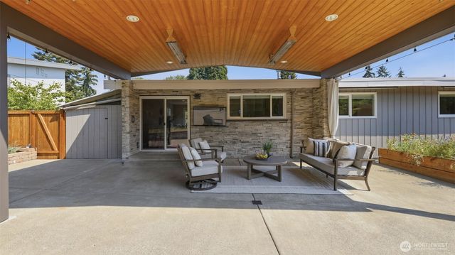 1703 128th Avenue SE, Bellevue, WA 98005