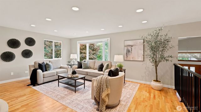 1703 128th Avenue SE, Bellevue, WA 98005