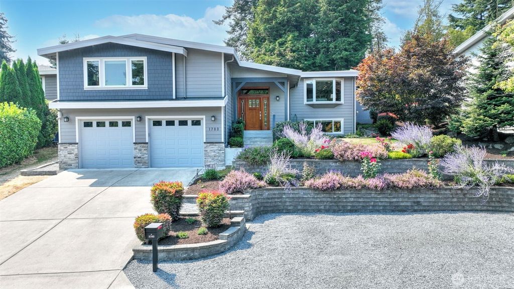 1703 128th Avenue SE, Bellevue, WA 98005