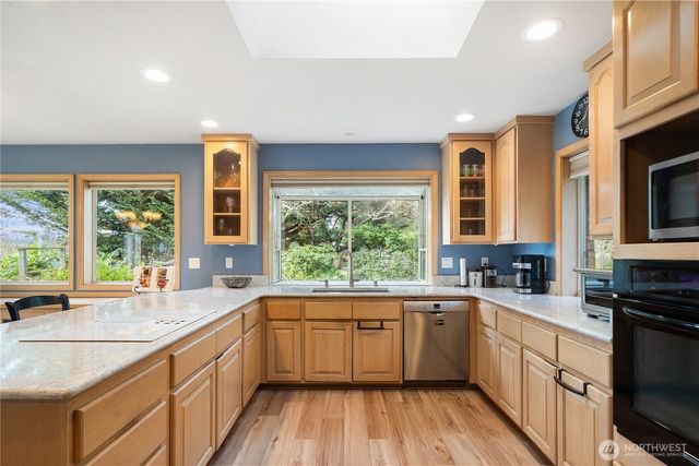 520 Grandview Drive, Sequim, WA 98382