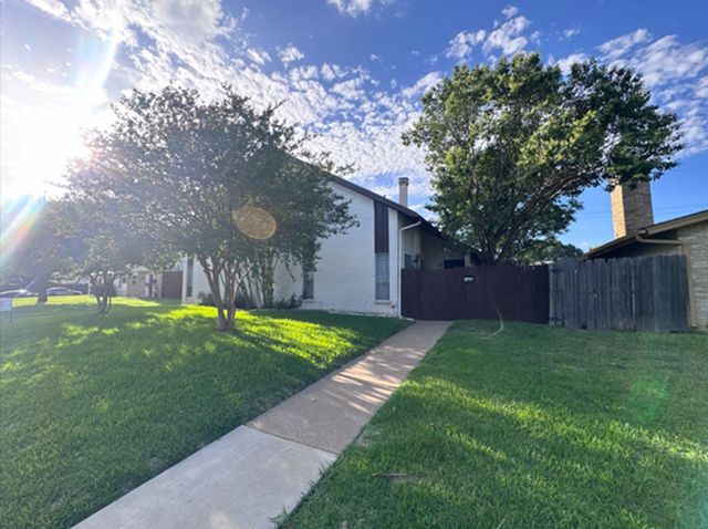 13511 Red Fern Lane, Dallas, TX 75240