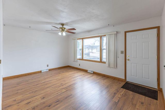 1111 pierce STREET, Onalaska, WI 54650