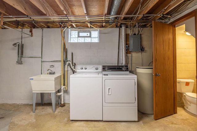 1111 pierce STREET, Onalaska, WI 54650