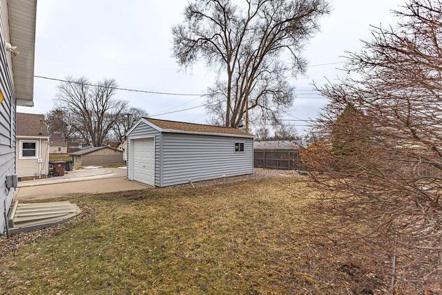 1111 pierce STREET, Onalaska, WI 54650