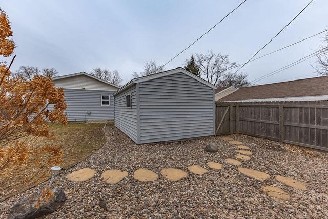 1111 pierce STREET, Onalaska, WI 54650