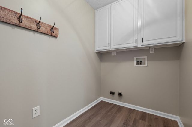 2712 Reflection Way, Greenwood, IN 46143