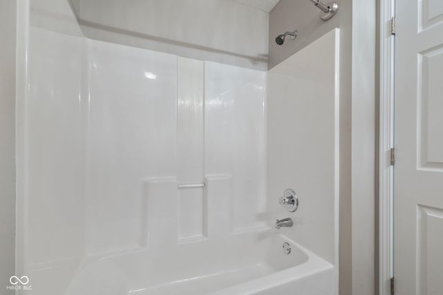 2712 Reflection Way, Greenwood, IN 46143