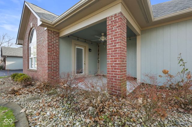 2712 Reflection Way, Greenwood, IN 46143