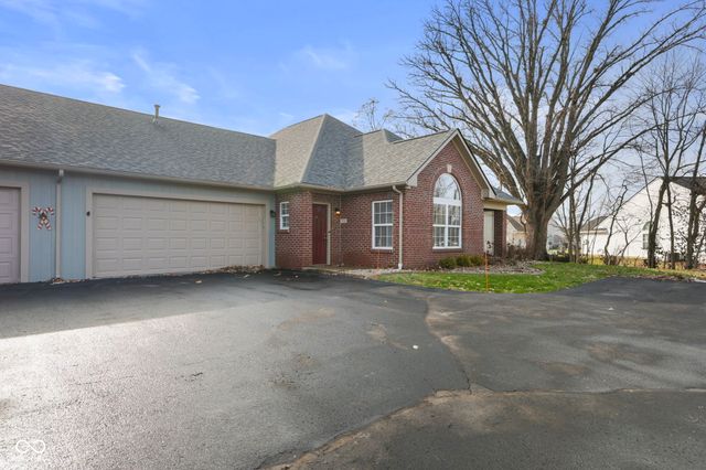 2712 Reflection Way, Greenwood, IN 46143