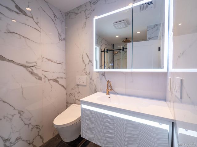 6961 180th Street, Fresh Meadows, NY 11365