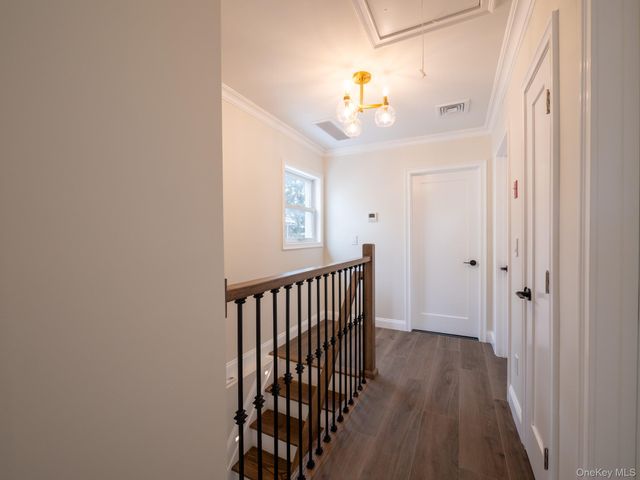 6961 180th Street, Fresh Meadows, NY 11365