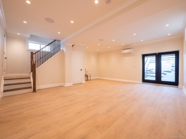 6961 180th Street, Fresh Meadows, NY 11365