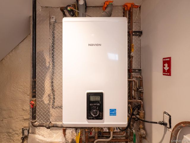 6961 180th Street, Fresh Meadows, NY 11365