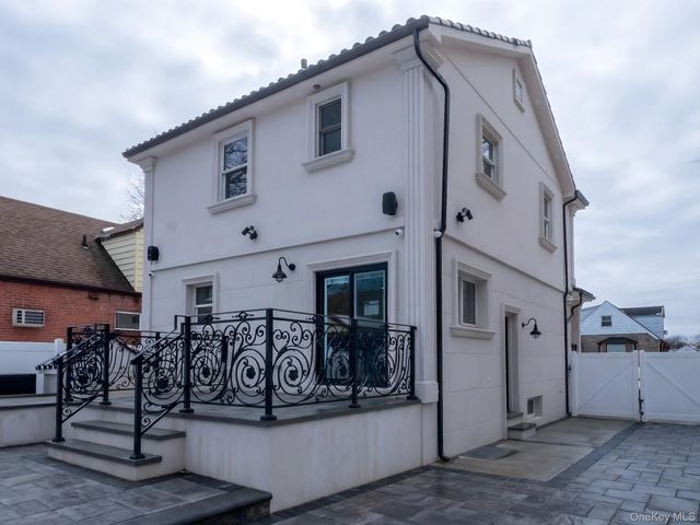 6961 180th Street, Fresh Meadows, NY 11365